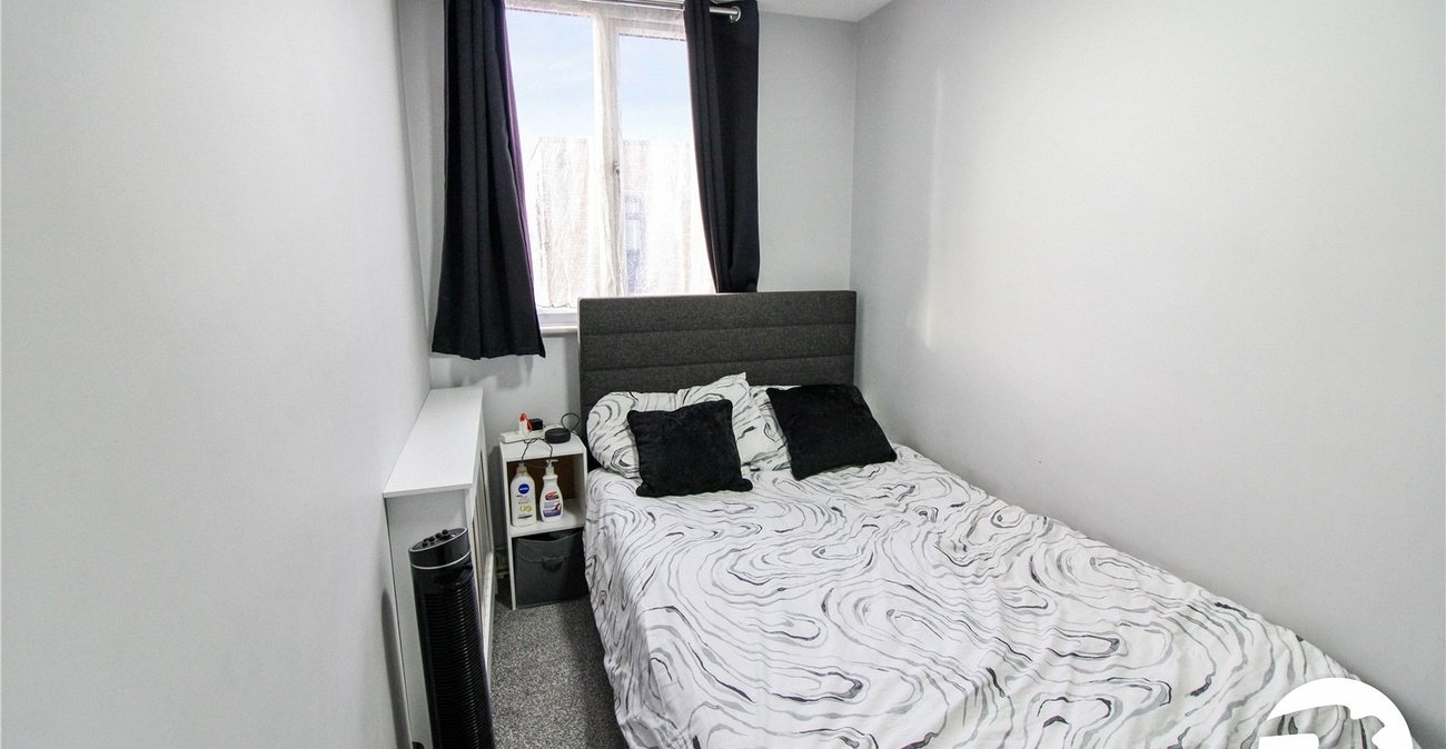 3 bedroom house to rent in Northfleet | Robinson Michael & Jackson