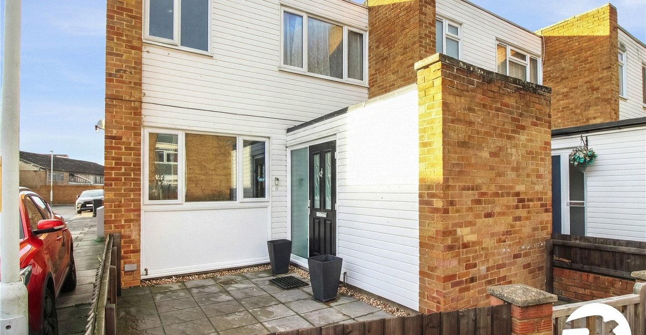 3 bedroom house to rent in Northfleet | Robinson Michael & Jackson