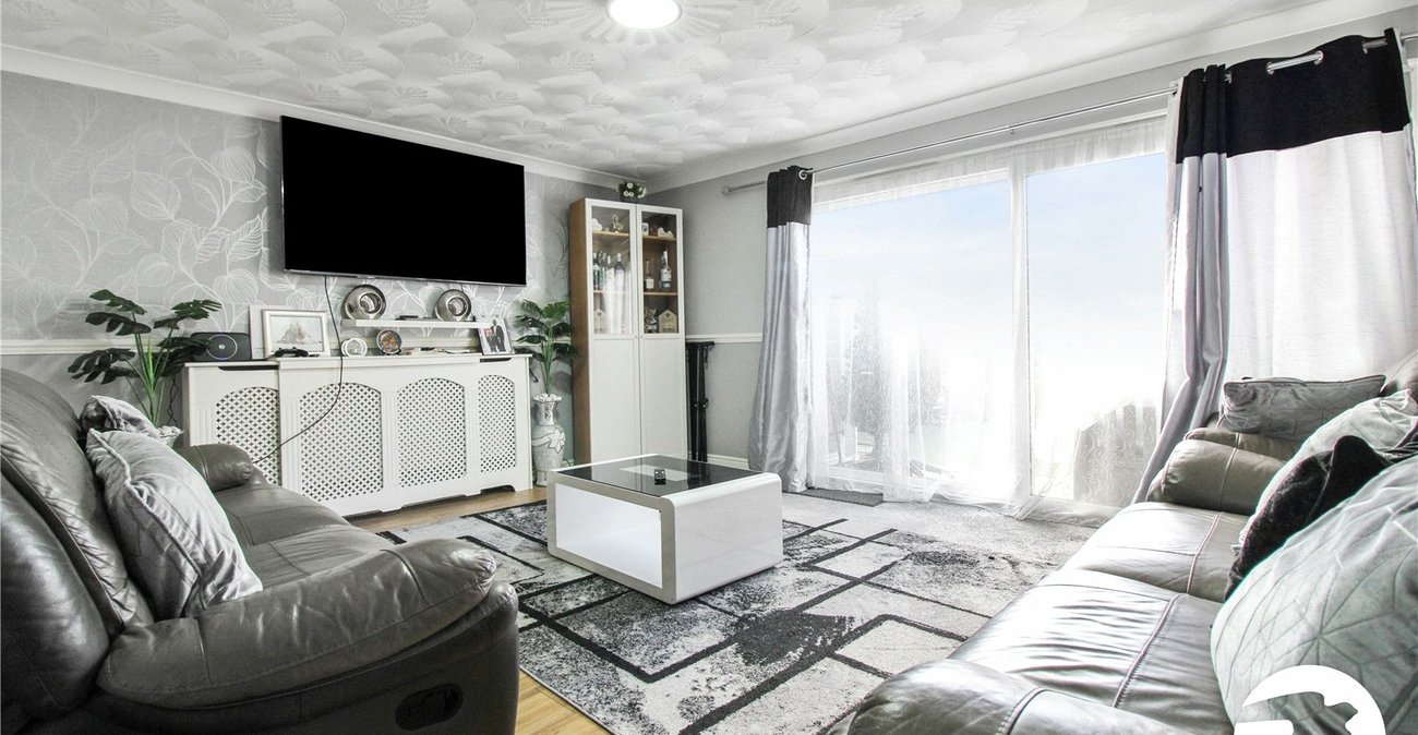 3 bedroom house to rent in Northfleet | Robinson Michael & Jackson