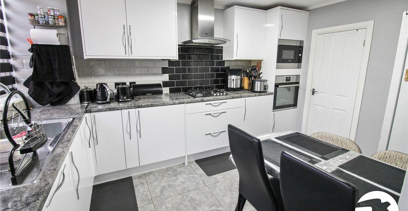 3 bedroom house to rent in Northfleet | Robinson Michael & Jackson