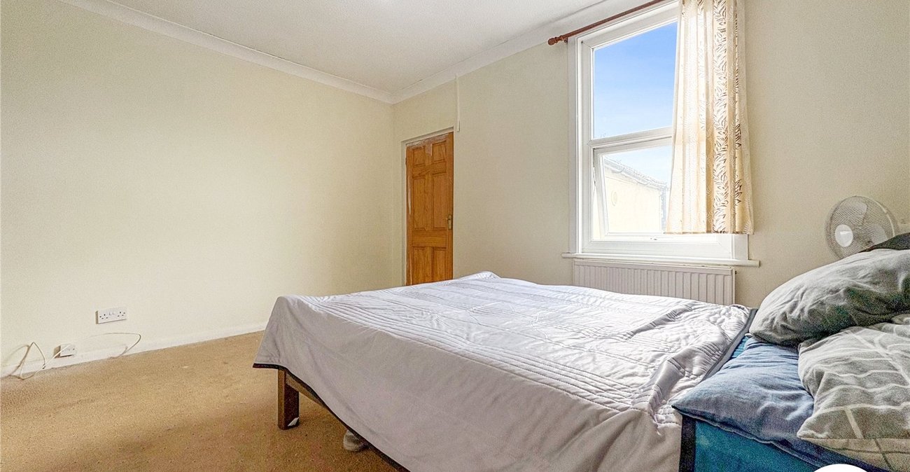 2 bedroom house to rent in Gillingham | Robinson Michael & Jackson