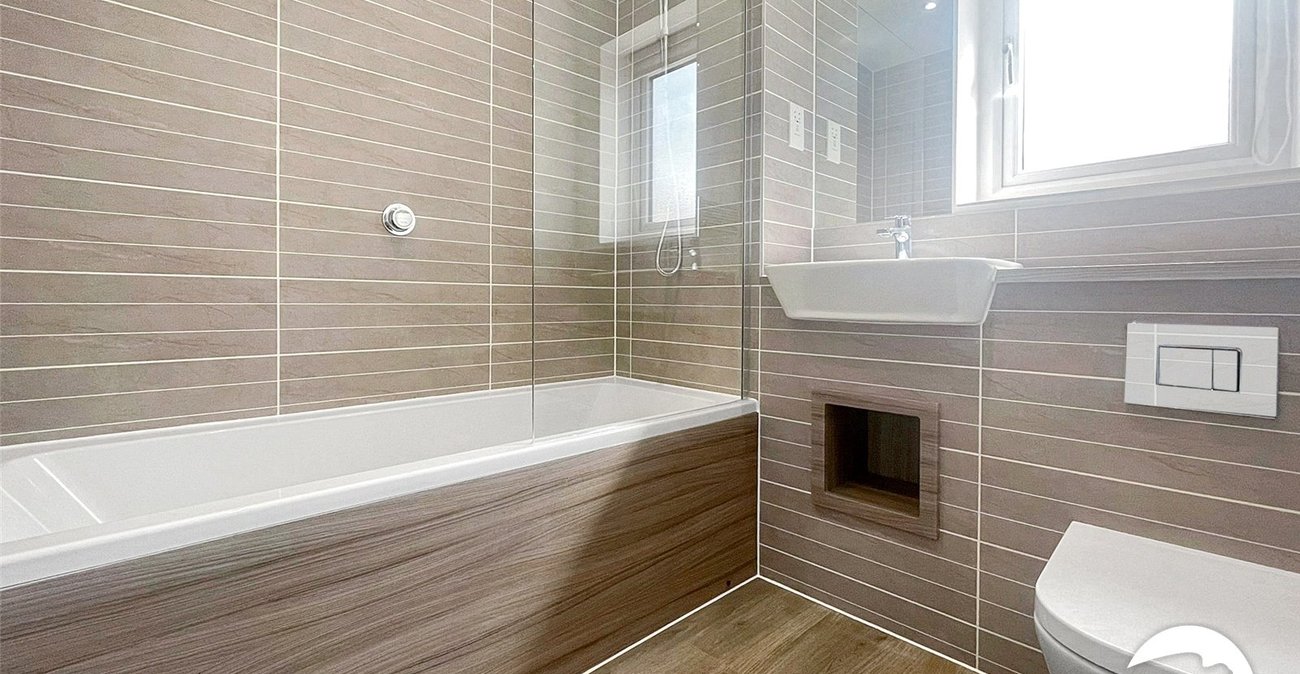 3 bedroom house to rent in Faversham | Robinson Michael & Jackson