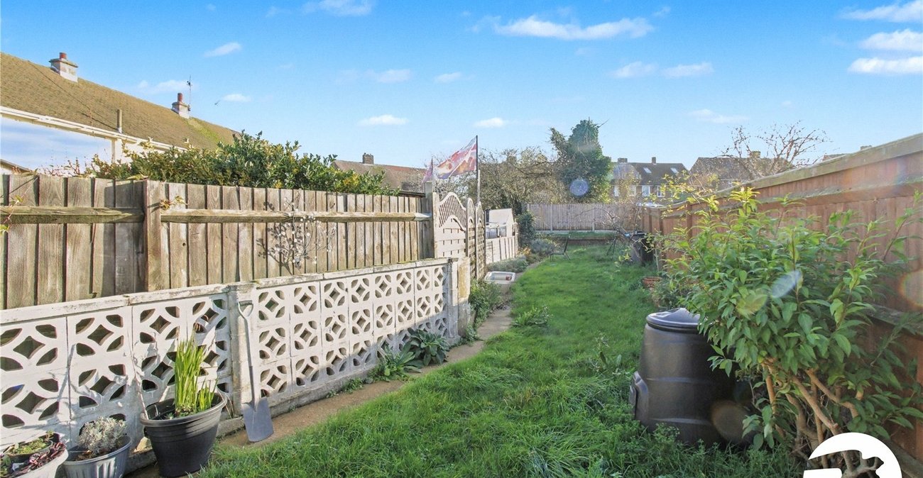 3 bedroom house to rent in Swanscombe | Robinson Michael & Jackson