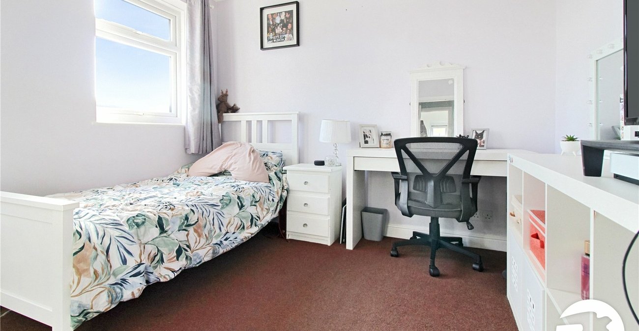 3 bedroom house to rent in Swanscombe | Robinson Michael & Jackson