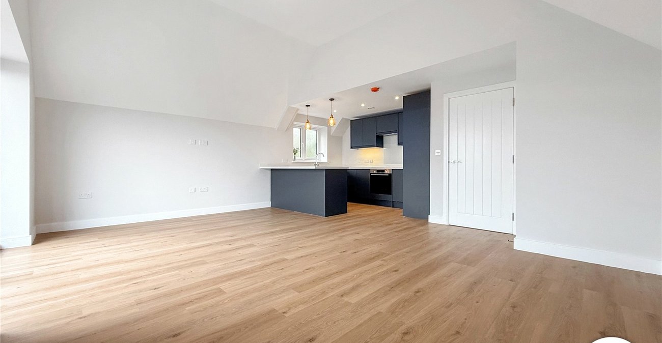 2 bedroom property to rent in Upnor | Robinson Michael & Jackson