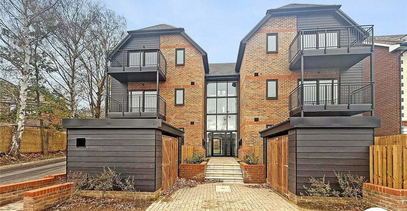 2 bedroom property to rent in Upnor | Robinson Michael & Jackson