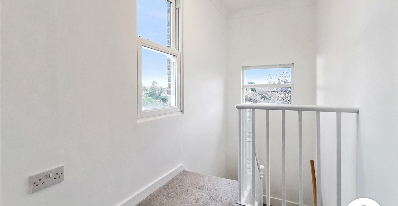 2 bedroom property to rent in Bexleyheath | Robinson Jackson