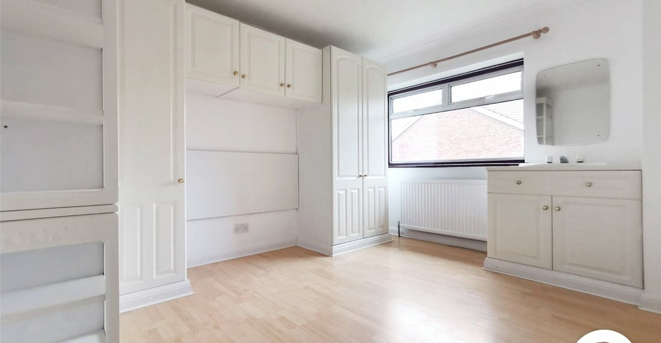 3 bedroom house to rent in Dartford | Robinson Jackson