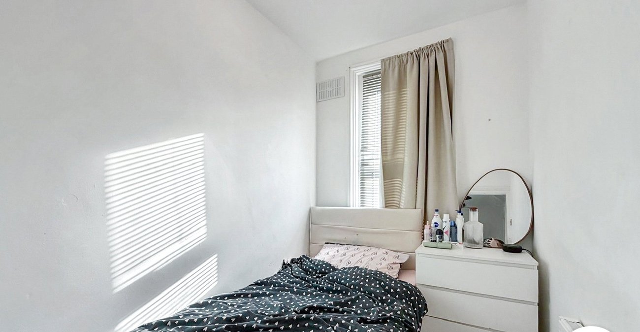 3 bedroom house to rent in Gillingham | Robinson Michael & Jackson