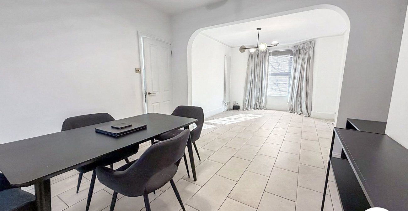 3 bedroom house to rent in Gillingham | Robinson Michael & Jackson