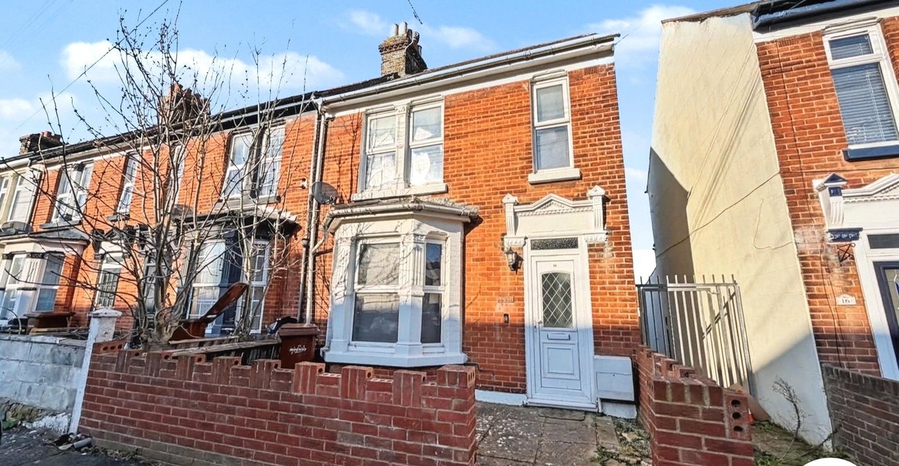 3 bedroom house to rent in Gillingham | Robinson Michael & Jackson