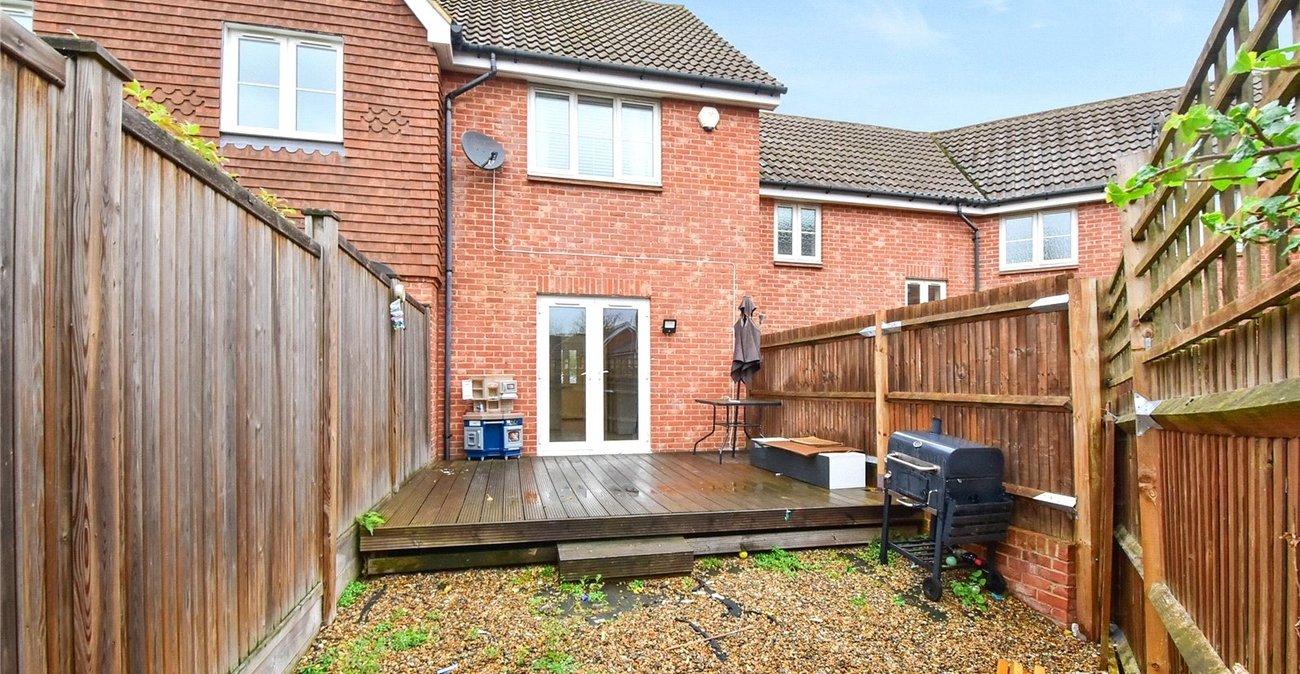 2 bedroom house to rent in West Dartford | Robinson Jackson