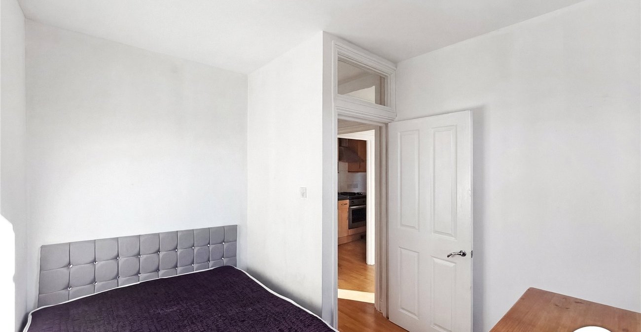 1 bedroom property to rent in London | Robinson Jackson