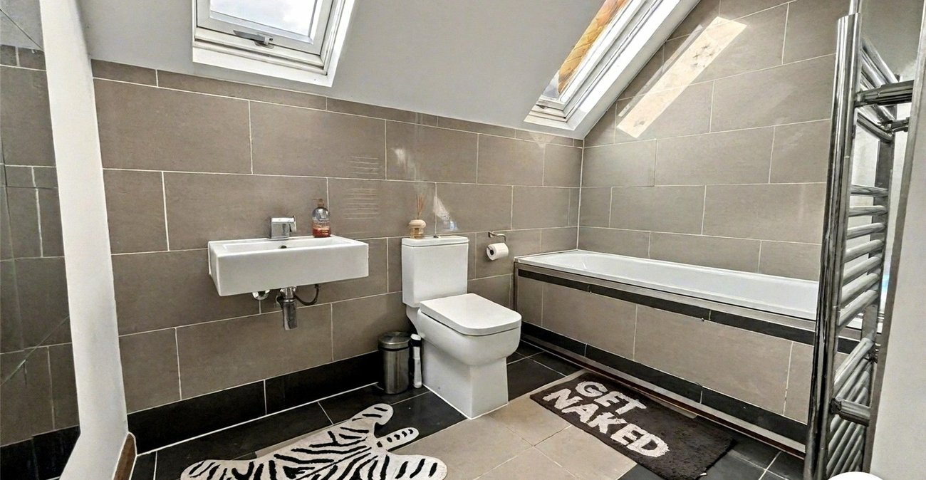 2 bedroom property to rent in Bexley | Robinson Jackson
