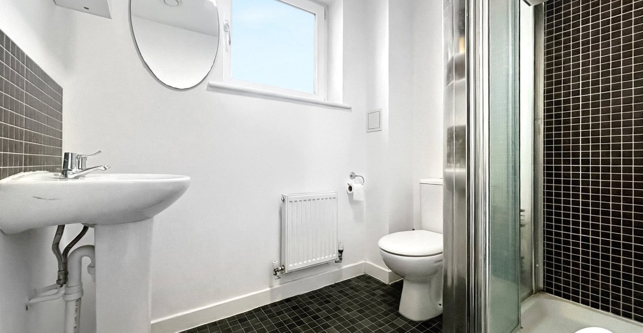 4 bedroom property to rent in Dartford | Robinson Jackson