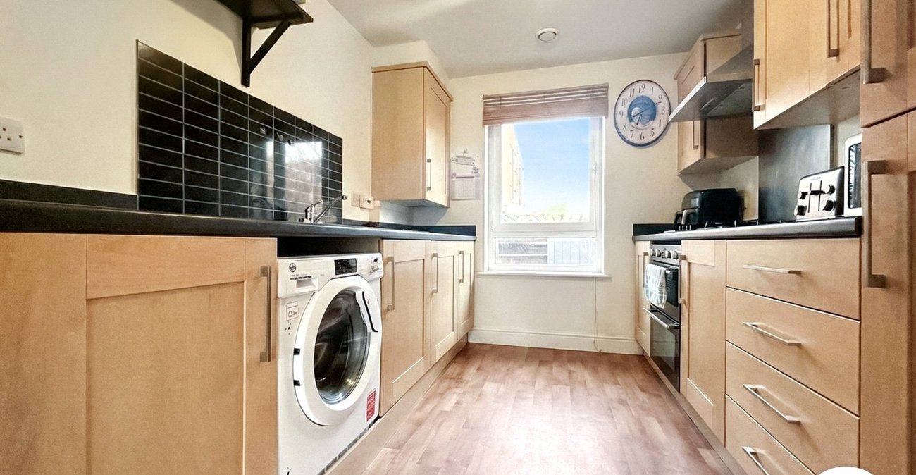 4 bedroom property to rent in Dartford | Robinson Jackson