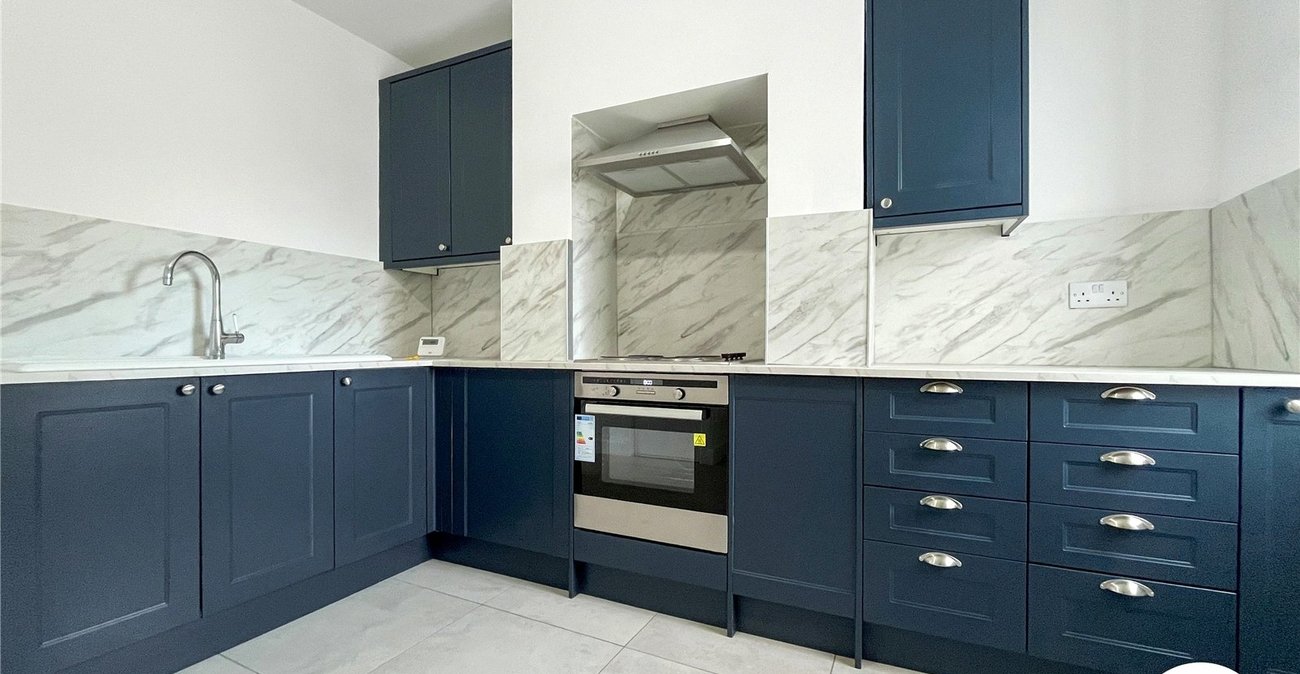 3 bedroom house to rent in Wainscott | Robinson Michael & Jackson