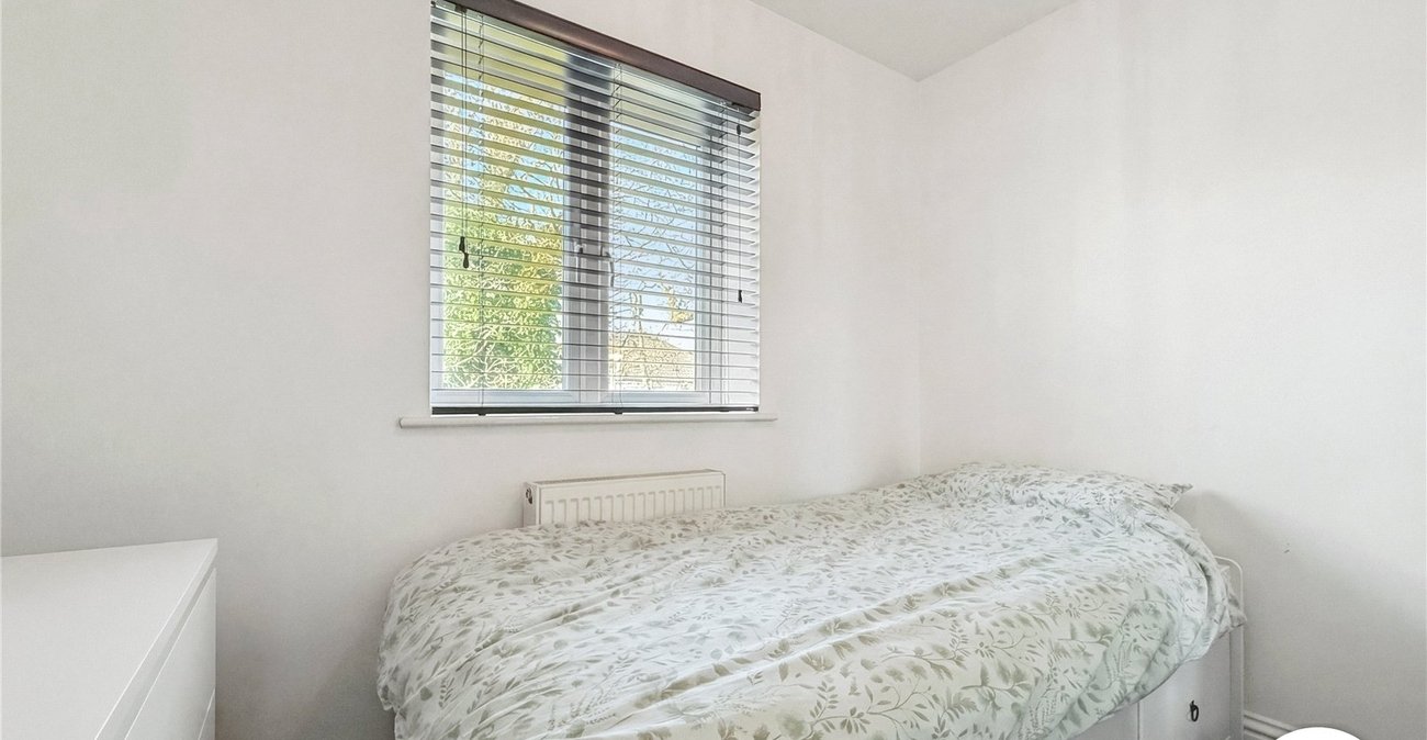 5 bedroom house to rent in Chatham | Robinson Michael & Jackson