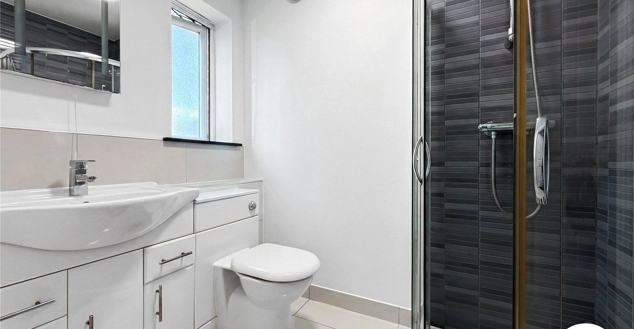 5 bedroom house to rent in Chatham | Robinson Michael & Jackson