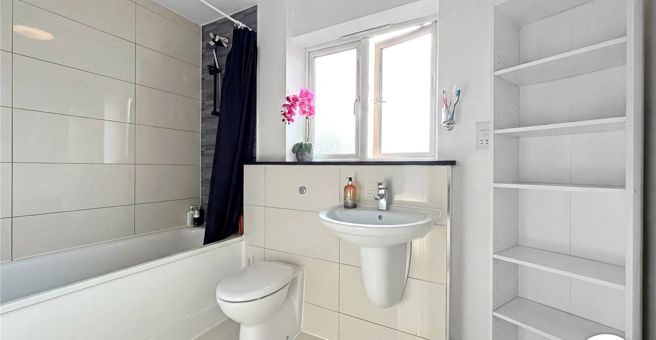 5 bedroom house to rent in Chatham | Robinson Michael & Jackson