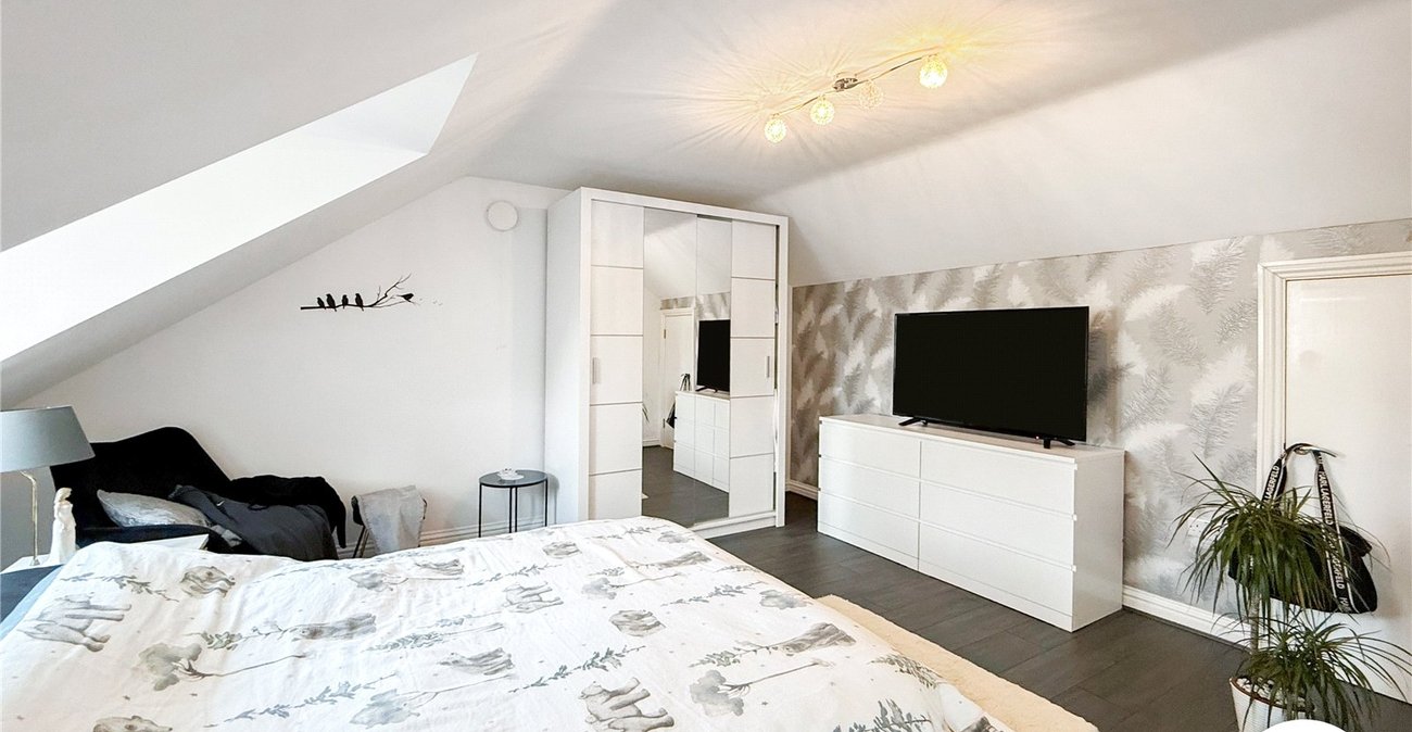 5 bedroom house to rent in Chatham | Robinson Michael & Jackson