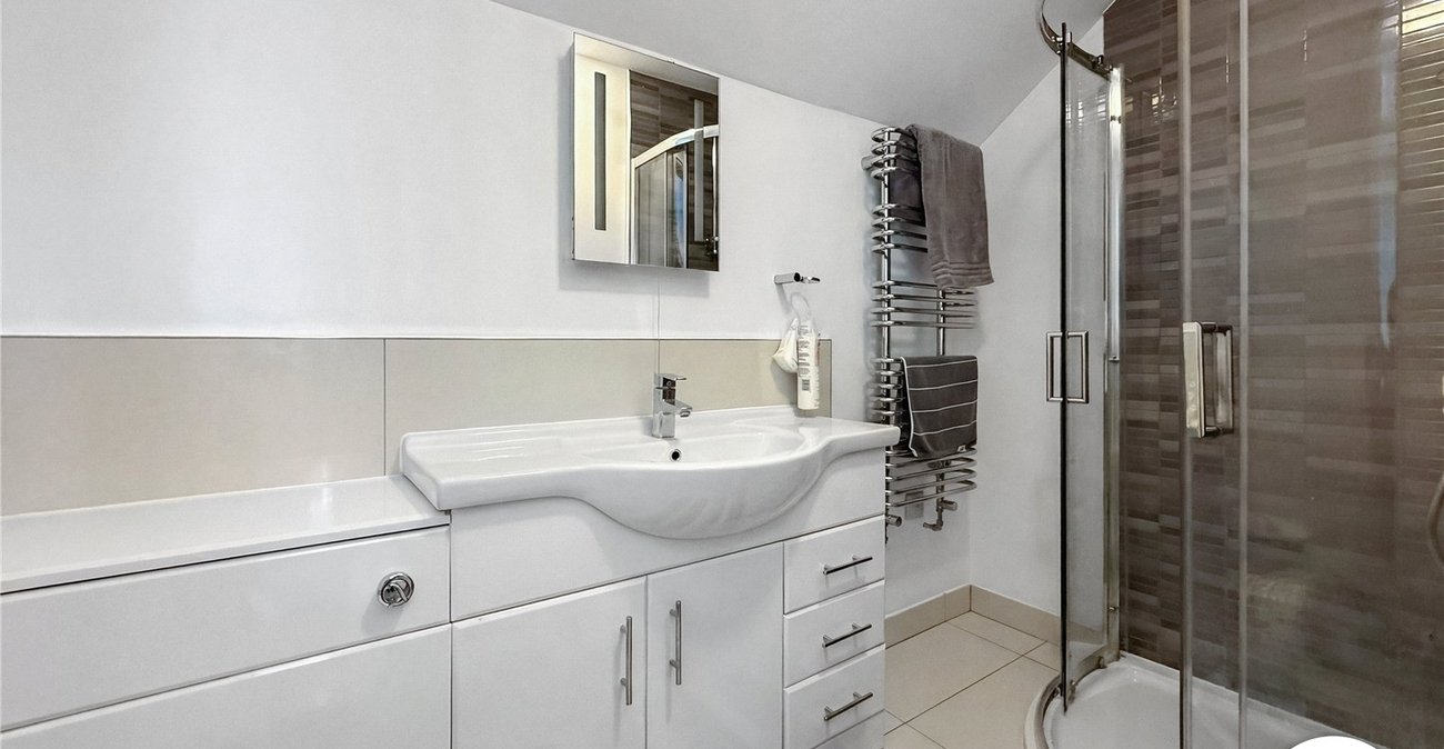 5 bedroom house to rent in Chatham | Robinson Michael & Jackson