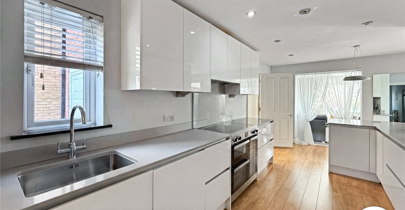 5 bedroom house to rent in Chatham | Robinson Michael & Jackson