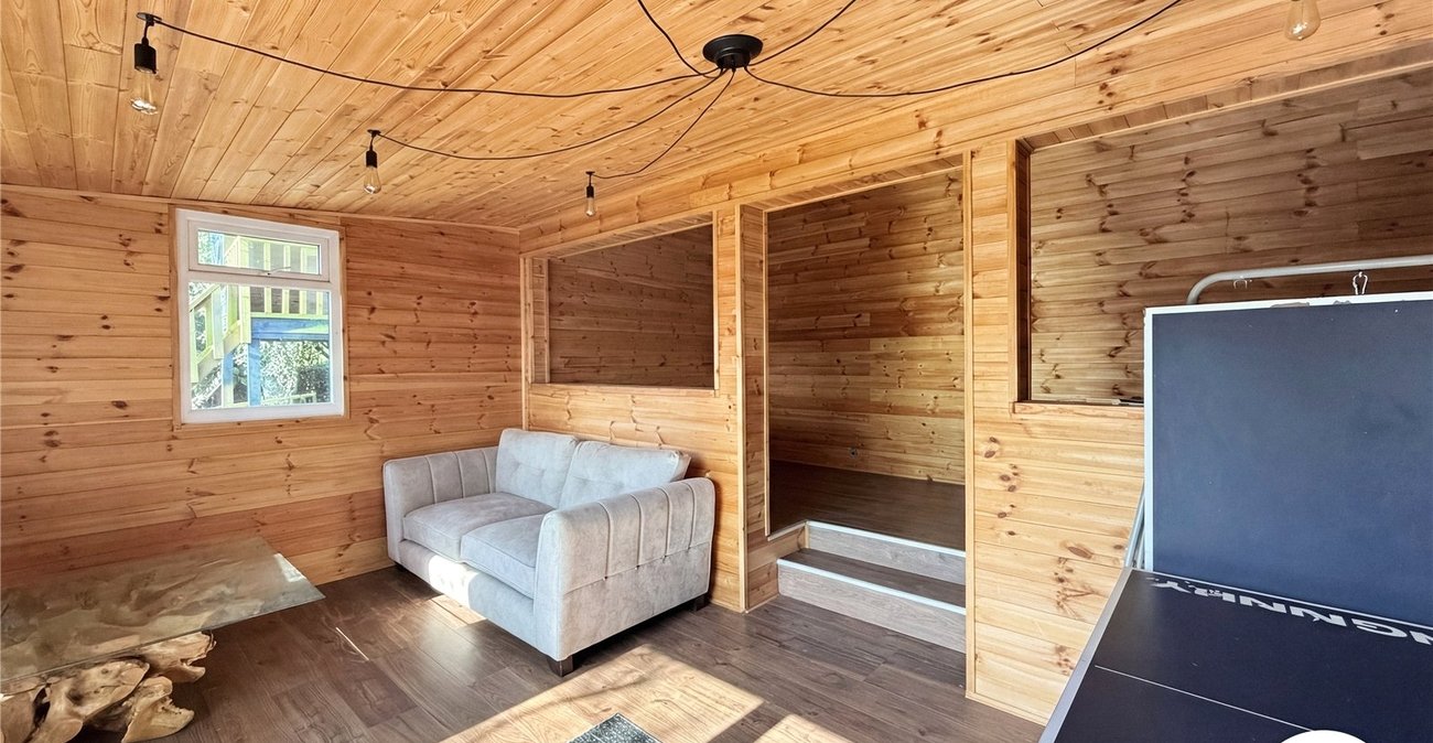 5 bedroom house to rent in Chatham | Robinson Michael & Jackson