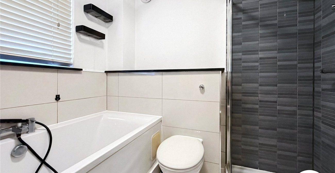 5 bedroom house to rent in Chatham | Robinson Michael & Jackson