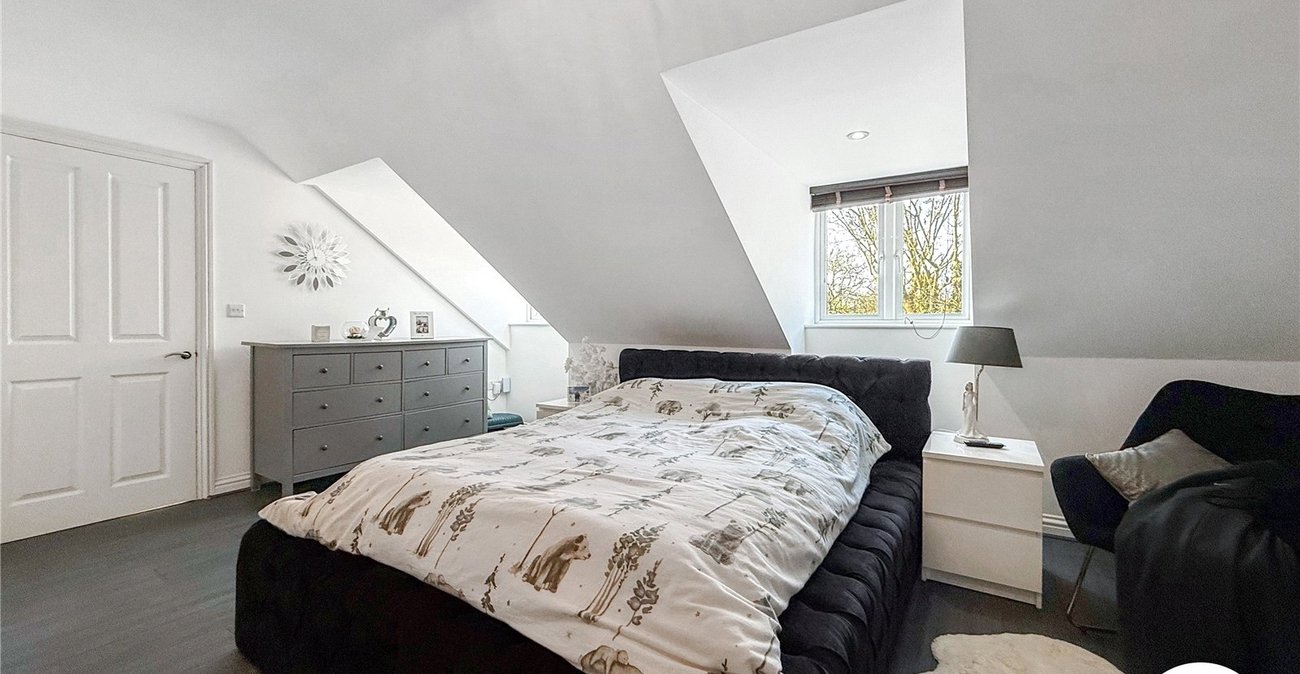 5 bedroom house to rent in Chatham | Robinson Michael & Jackson