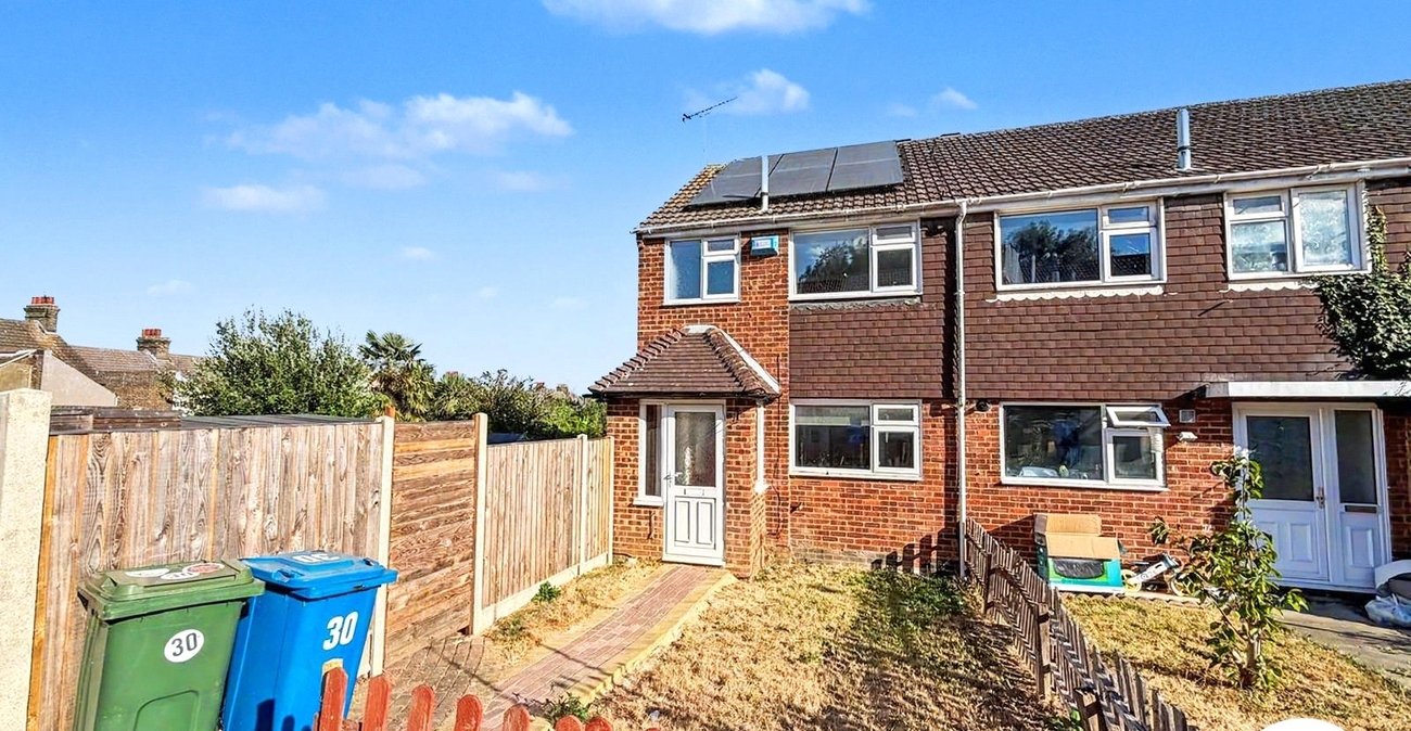 2 bedroom house to rent in Sittingbourne | Robinson Michael & Jackson