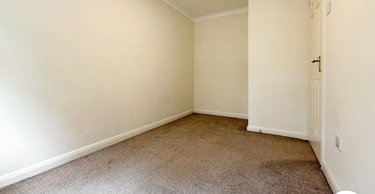 2 bedroom house to rent in Chatham | Robinson Michael & Jackson
