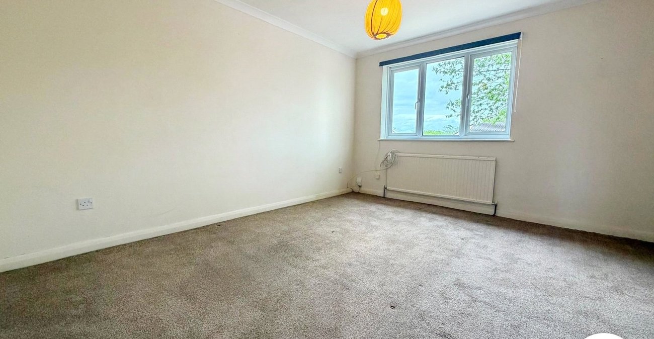 2 bedroom house to rent in Chatham | Robinson Michael & Jackson