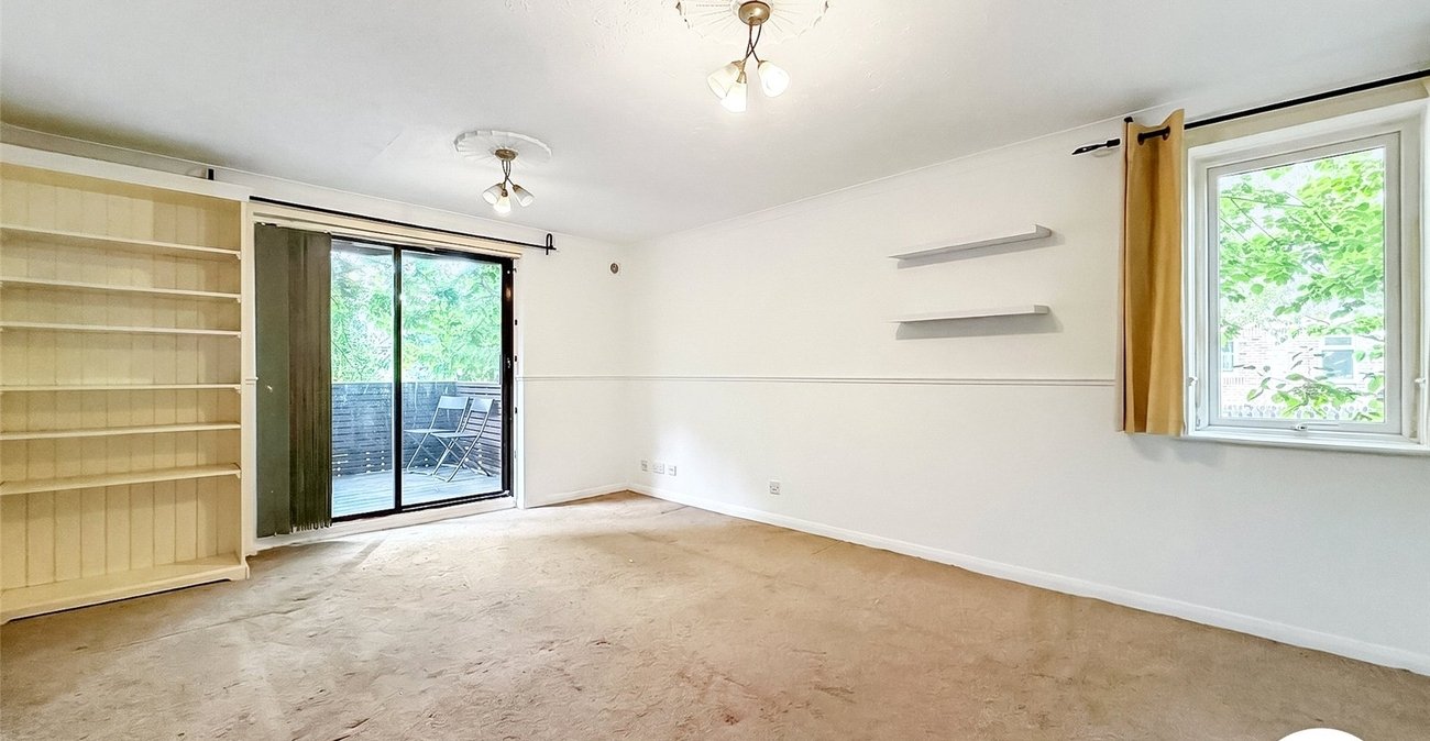 2 bedroom property to rent in Thamesmead | 
