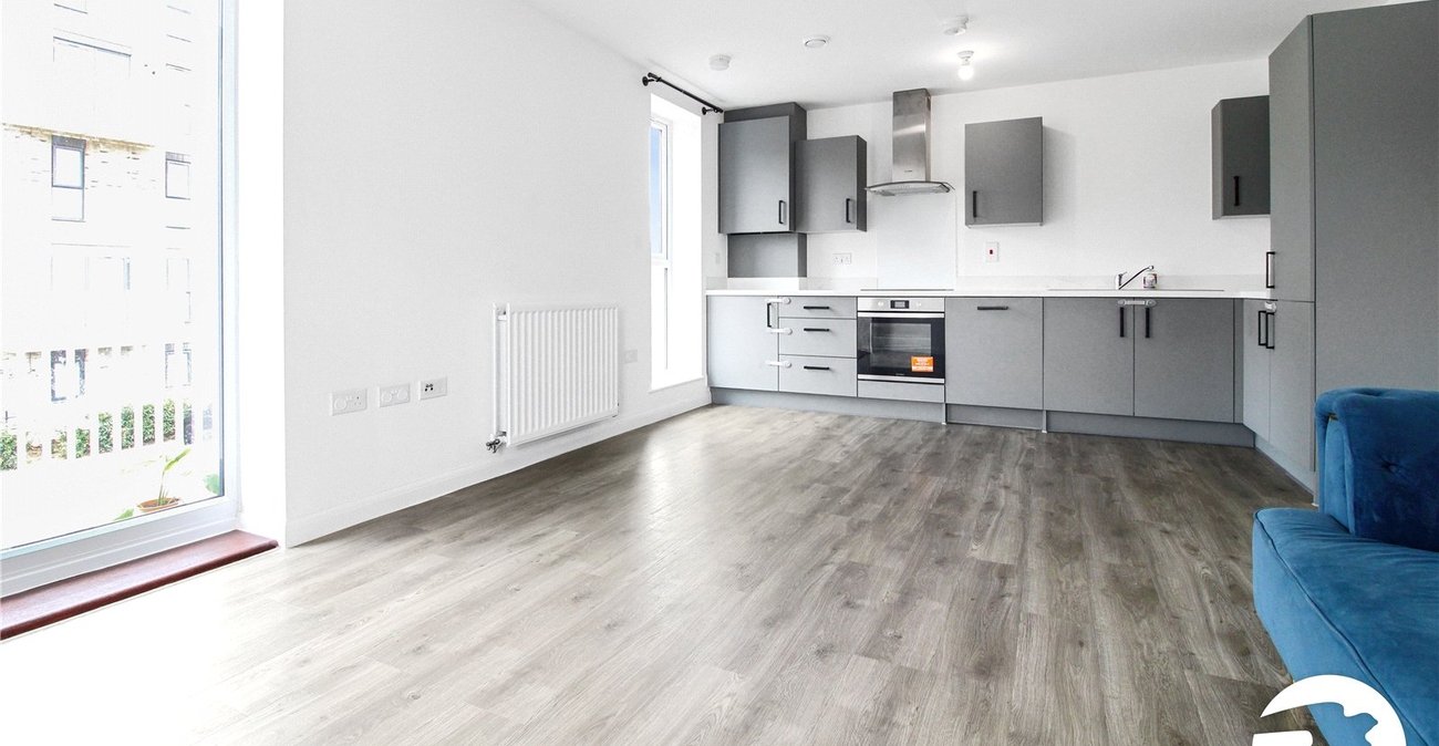 2 bedroom property to rent in Western Cross | Robinson Michael & Jackson