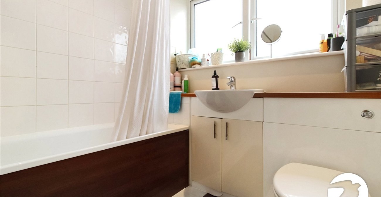 4 bedroom property to rent in Northfleet | Robinson Michael & Jackson