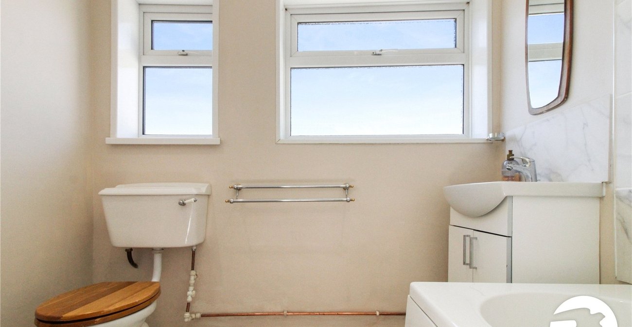 3 bedroom house to rent in Gravesend | Robinson Michael & Jackson