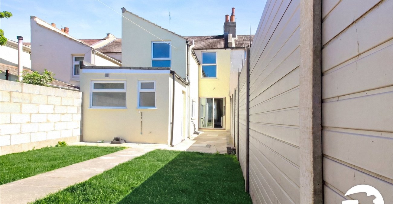 3 bedroom house to rent in Gravesend | Robinson Michael & Jackson