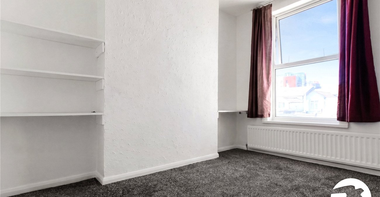 3 bedroom house to rent in Gravesend | Robinson Michael & Jackson
