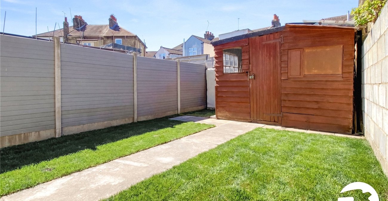3 bedroom house to rent in Gravesend | Robinson Michael & Jackson