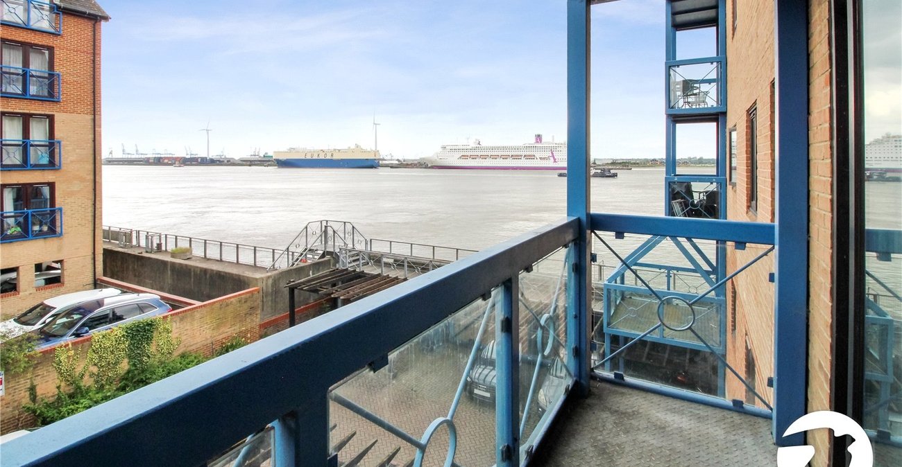 2 bedroom property to rent in Gravesend | Robinson Michael & Jackson