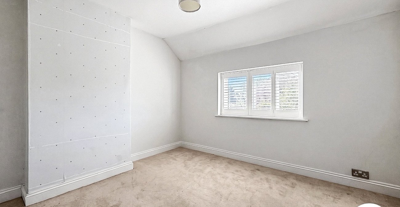 4 bedroom house to rent in Welling | 