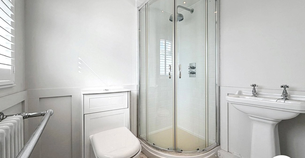 4 bedroom house to rent in Welling | 