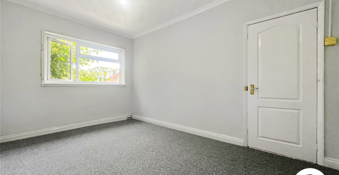 2 bedroom property to rent in Gillingham | Robinson Michael & Jackson