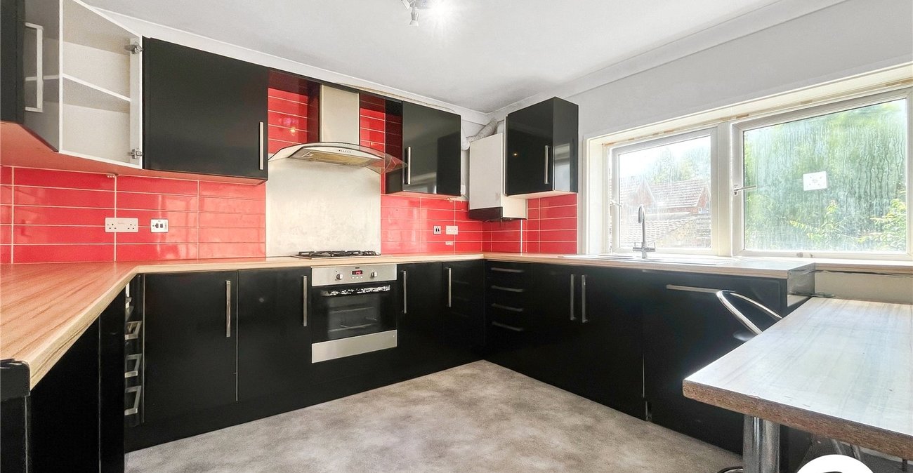 2 bedroom property to rent in Gillingham | Robinson Michael & Jackson