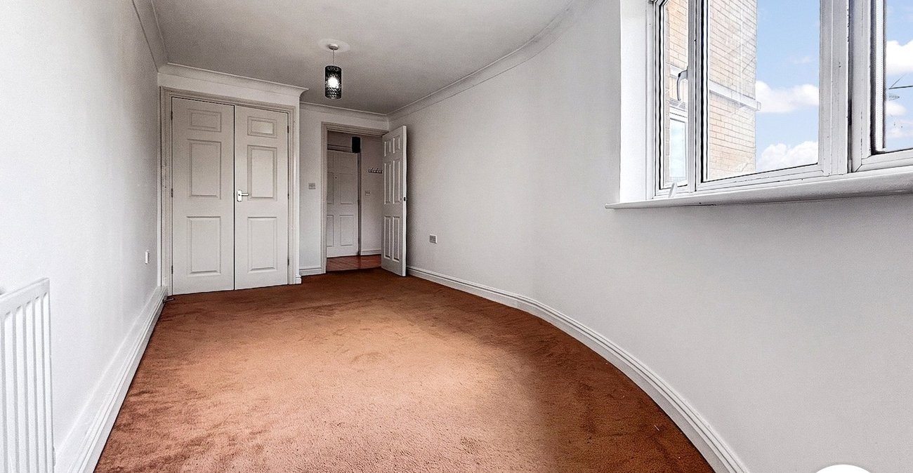 2 bedroom property to rent in Erith | Robinson Jackson