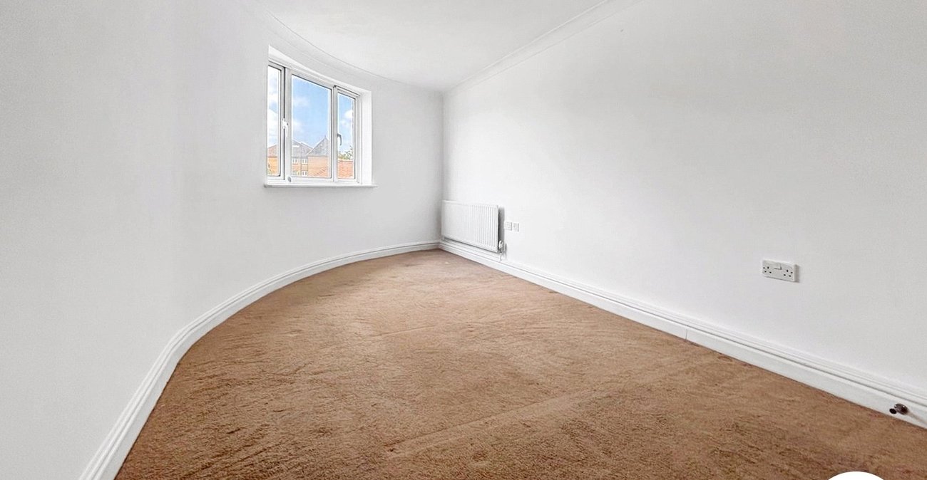 2 bedroom property to rent in Erith | Robinson Jackson
