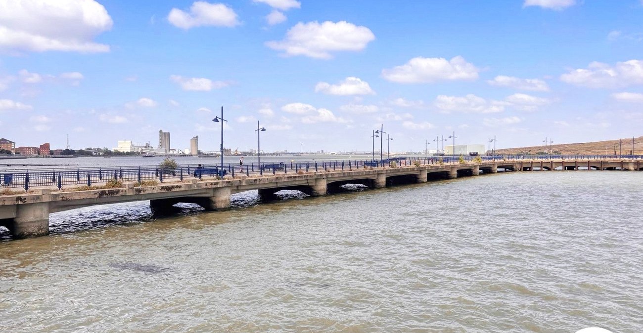 2 bedroom property to rent in Erith | Robinson Jackson