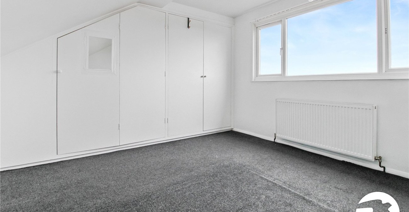 4 bedroom house to rent in Gravesend | Robinson Michael & Jackson