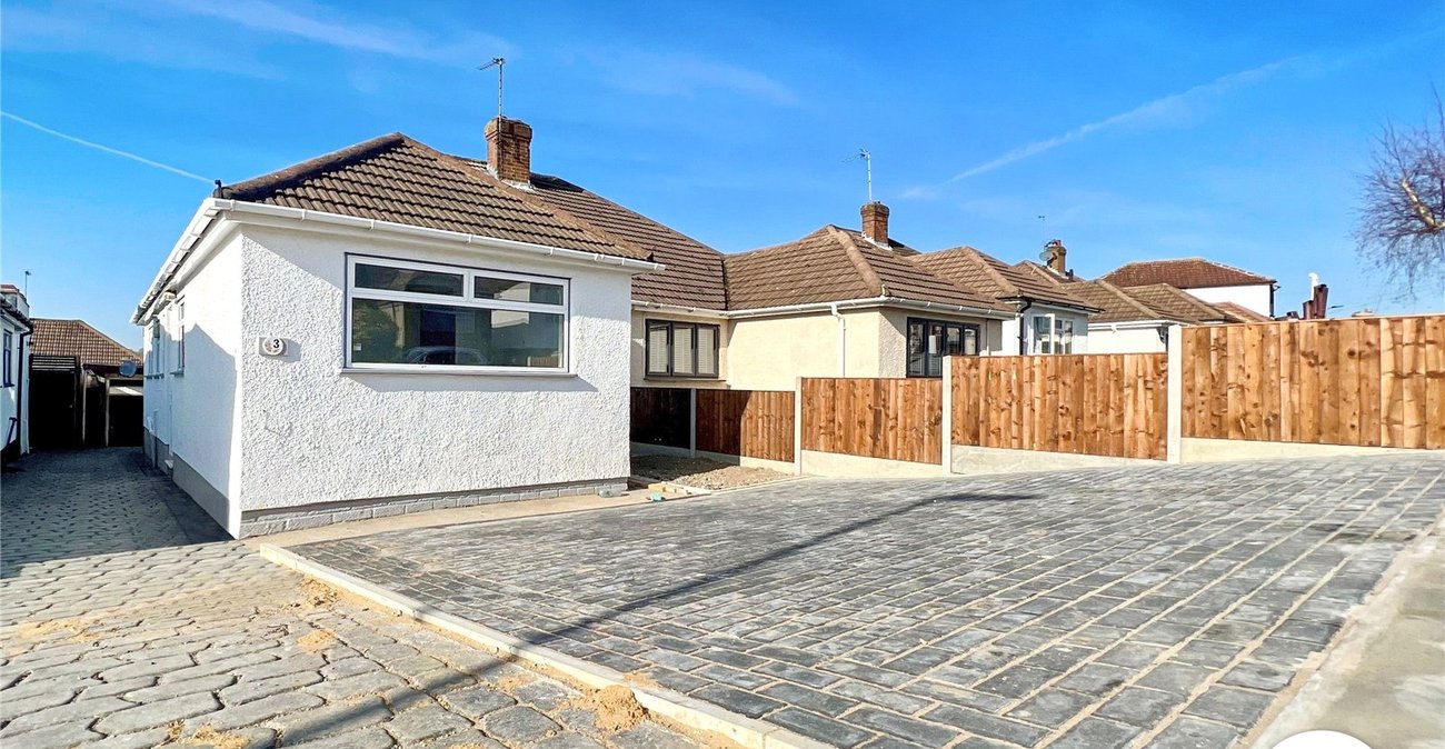 3 bedroom bungalow to rent in Orpington | Robinson Jackson